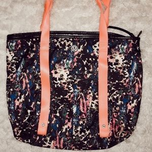 Lululemon bag